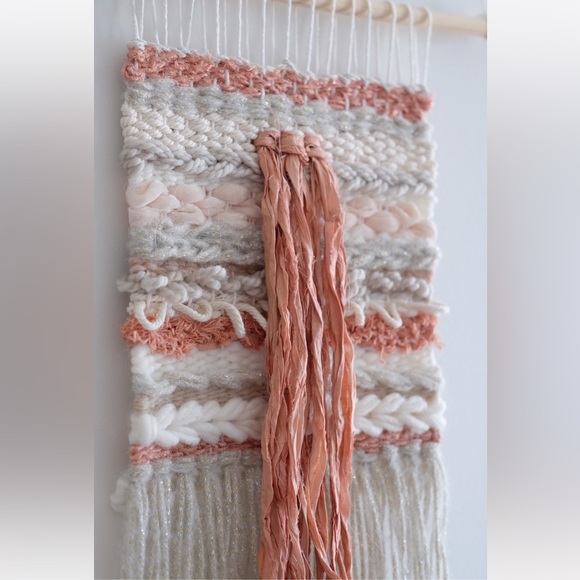 Woven wool wall hanging - Picture 2 of 5